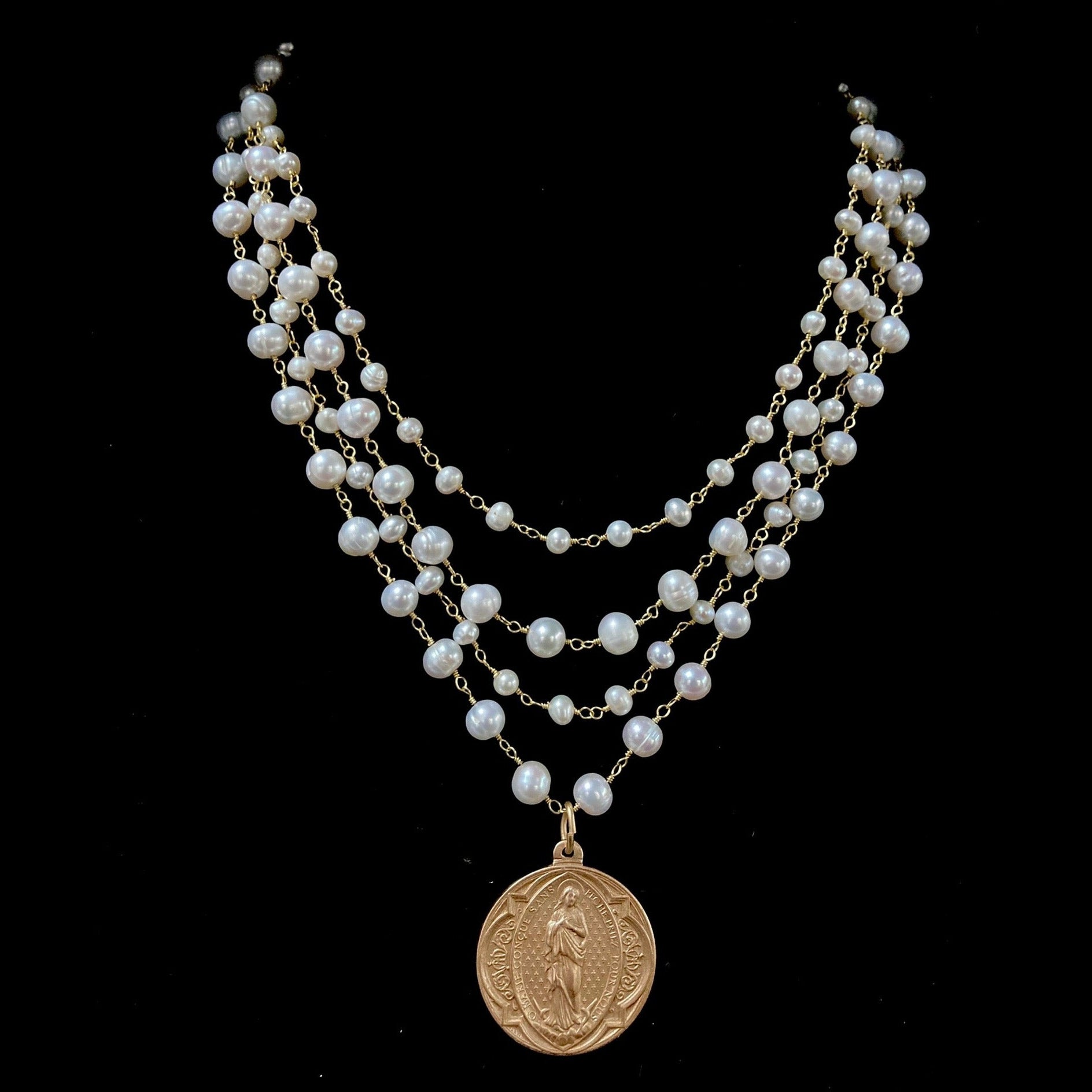 Sacred Heart Sophia Necklace in Freshwater Pearls in Gold