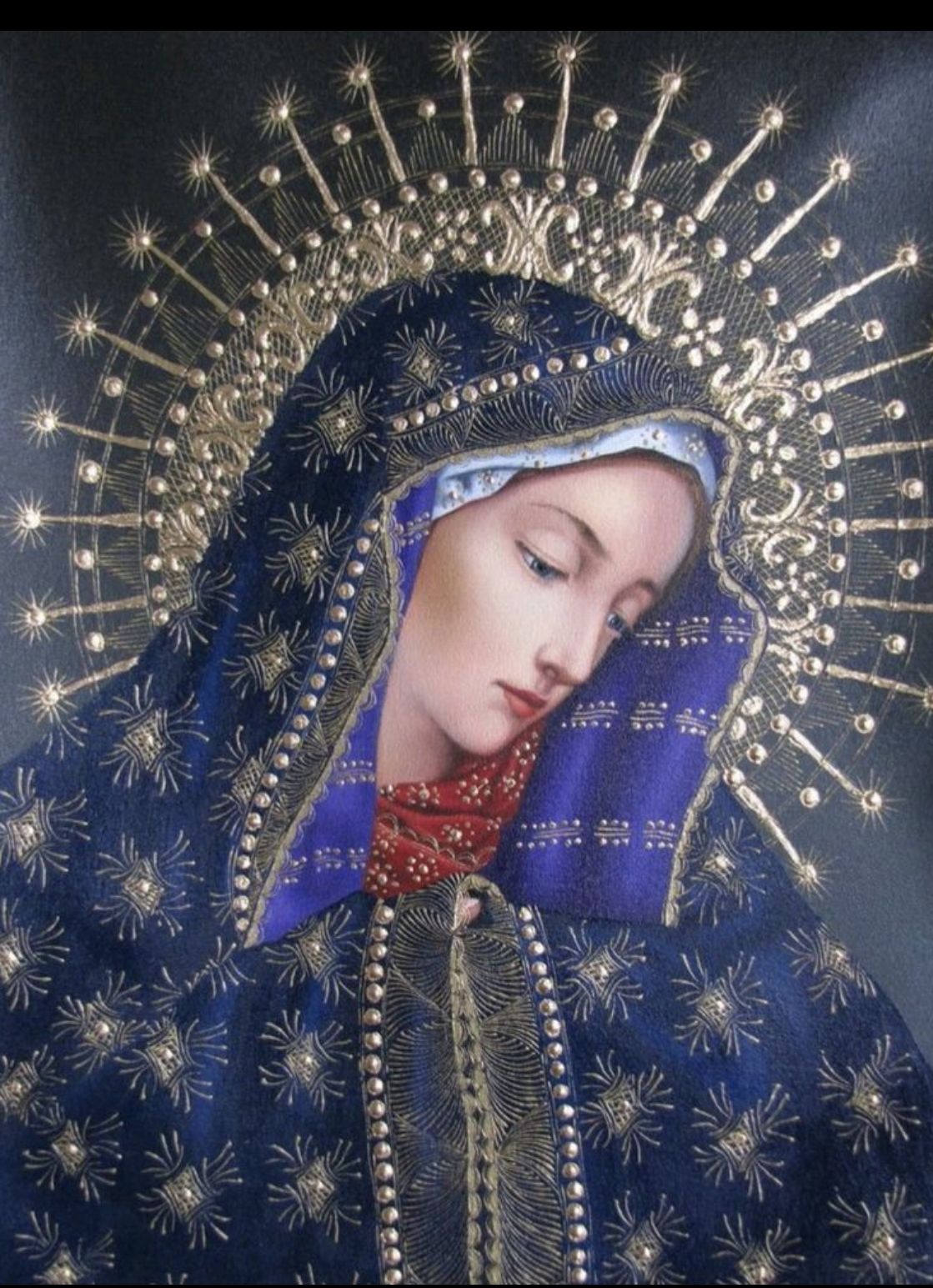 The Queenship of Mary and the Virgin of the Golden Heart