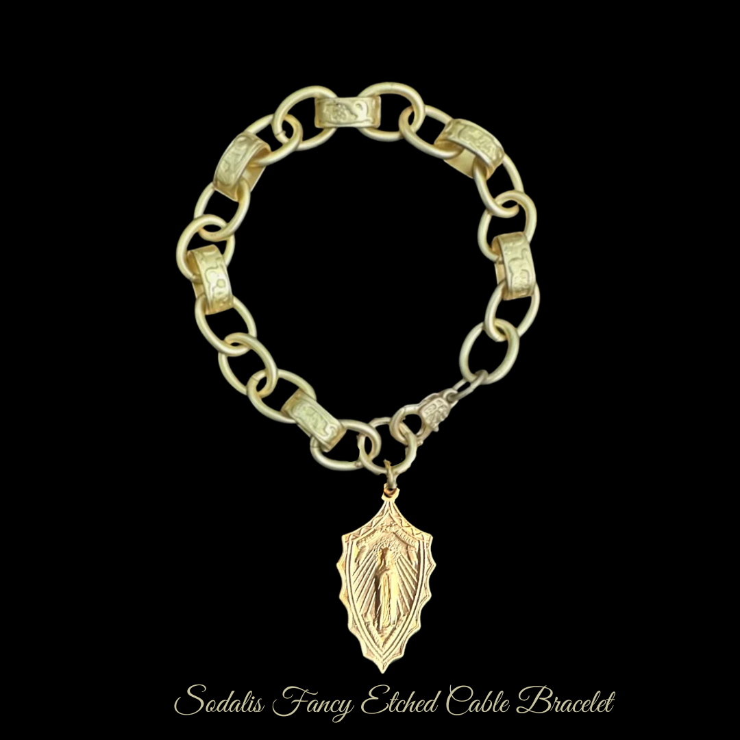 Sodalis Fancy Etched Cable Chain Bracelet - Gold