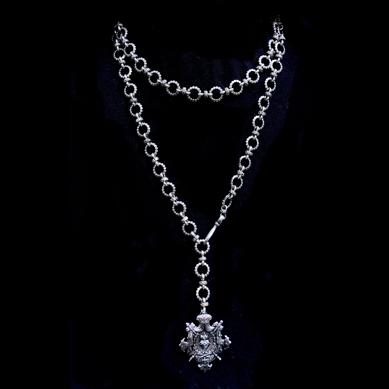 Sacred Heart Shield  Eternity Link Chain Necklace Silver